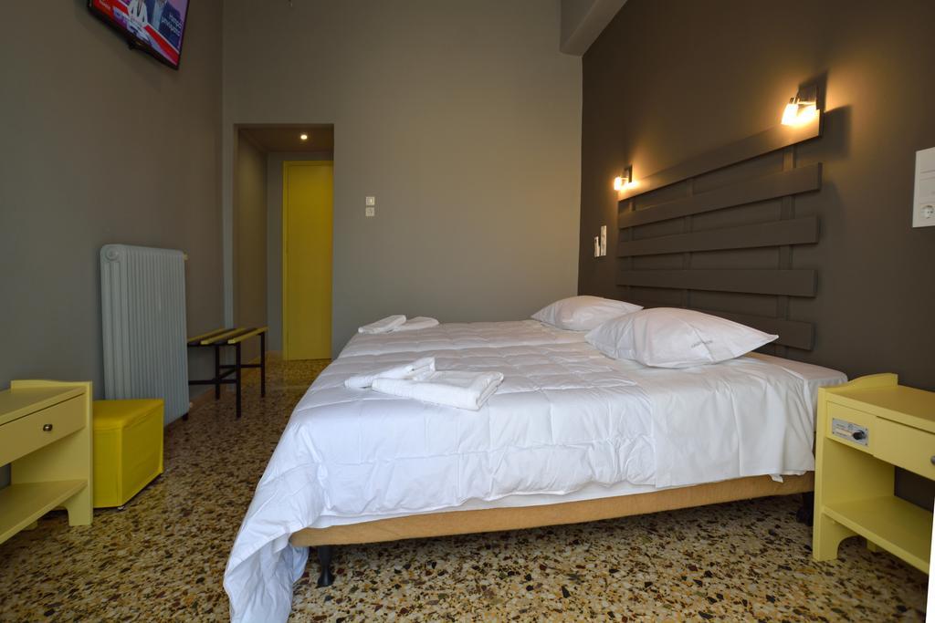 Leonidaion Guesthouse أولمبيا الغرفة الصورة A room at the hotel