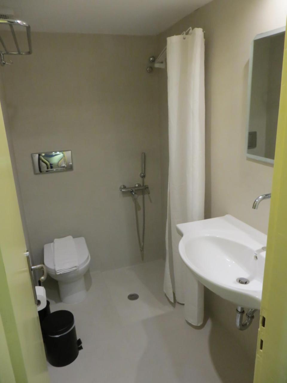 Leonidaion Guesthouse أولمبيا المظهر الخارجي الصورة Bathroom